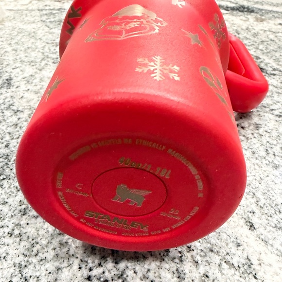 Stanley Grinch Red Tumbler RARE - Picture 8 of 9